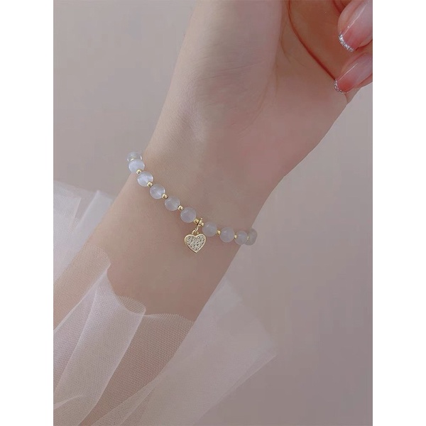 Vòng tay đá trắng charm xinh xắn