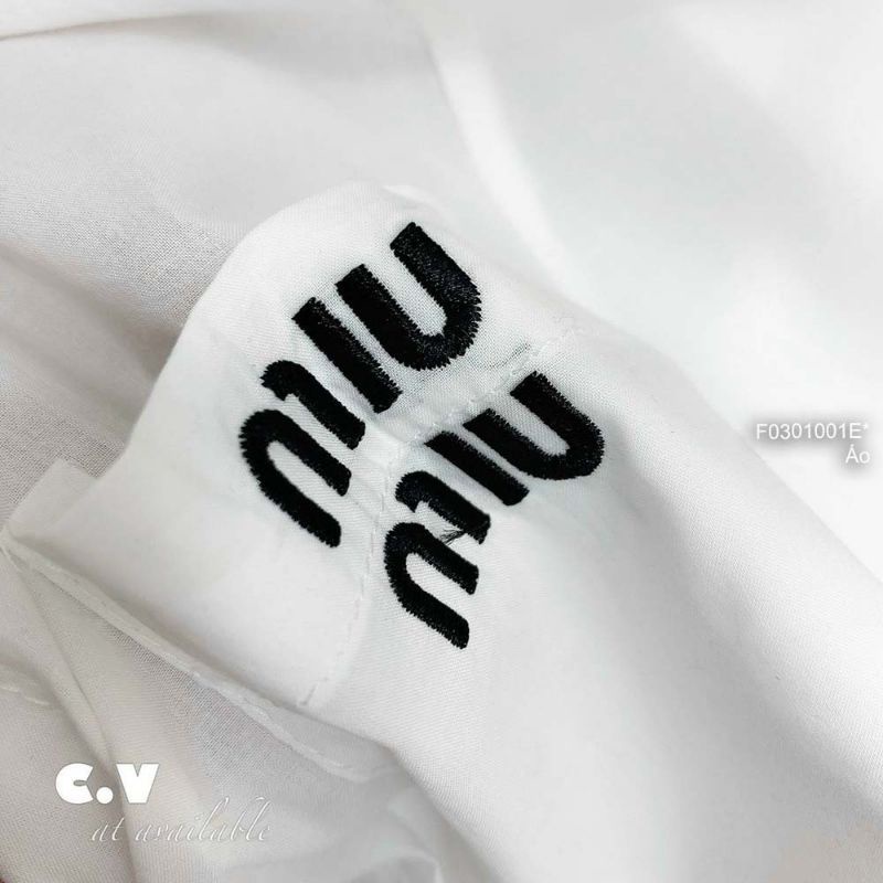 Áo sơ mi nữ trắng dài tay form rộng miumiu xinh xắn