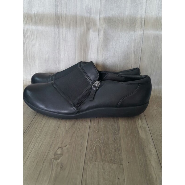 Thanh lý Giày lười Clarks new size 40 41