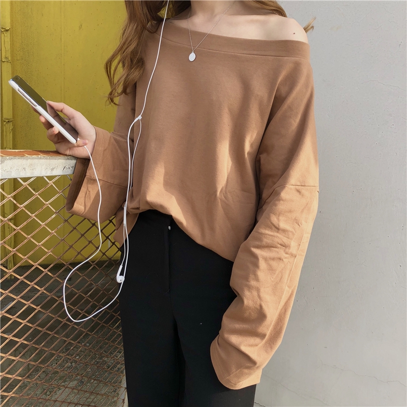 Áo nữ trễ vai dài tay kiểu dáng Hàn Quốc | BigBuy360 - bigbuy360.vn