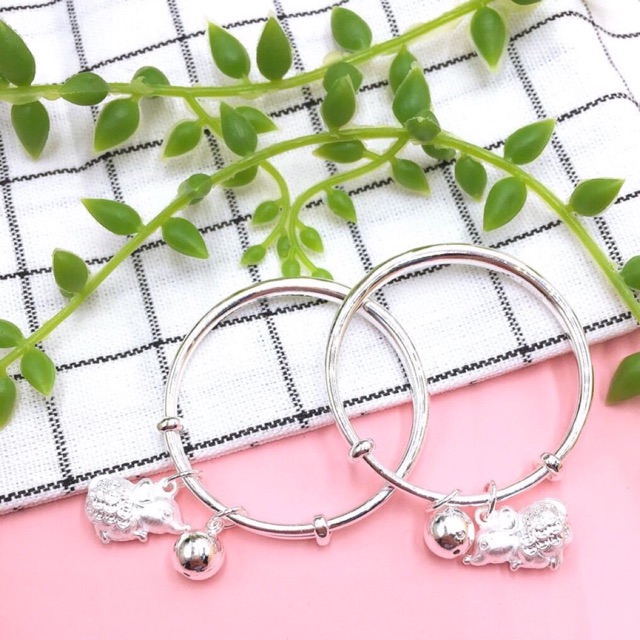 Vòng bạc hình chuột cho bé