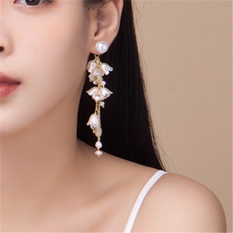 Khuyên Tai Tua Rua Đính Ngọc Trai Thời Trang