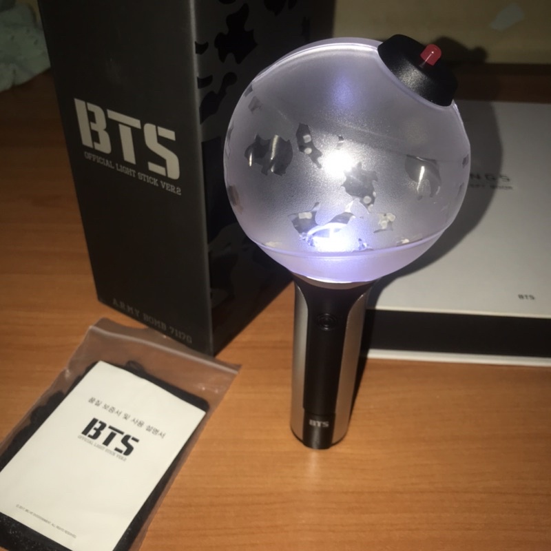 BOMB VER 2 BTS GẬY CỔ VŨ OFFICIAL