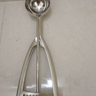 Dụng cụ múc kem bằng inox