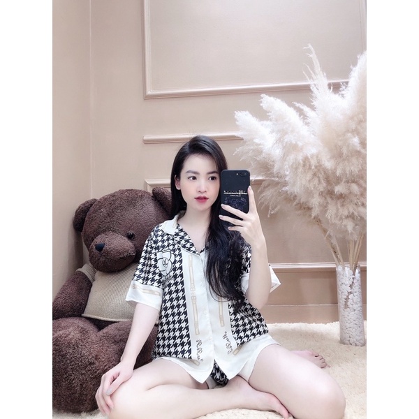 Bộ đồ mặc nhà cao cấp ngắn tay chất liệu latin mềm mịn mát | BigBuy360 - bigbuy360.vn