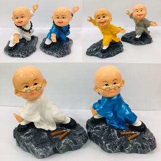 Chú tiểu đi đường quyền ngộ nghĩnh đáng yêu