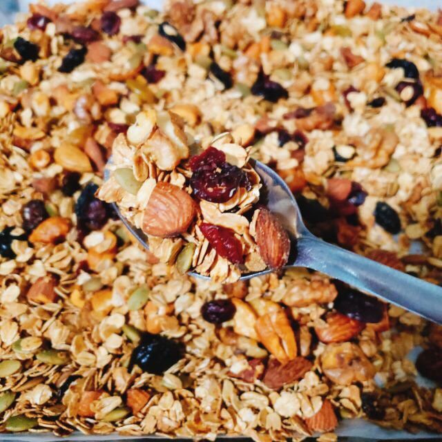 (500gram) Granola giảm cân 7 loại hạt (có yến mạch). Date mới, sấy mật ong thơm giòn.