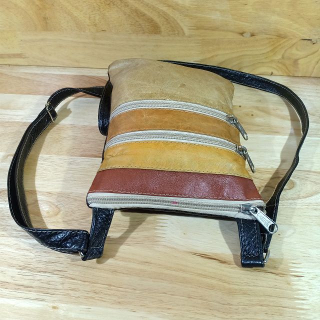 Túi đeo chéo để điện thoại da thật secondhand  240621