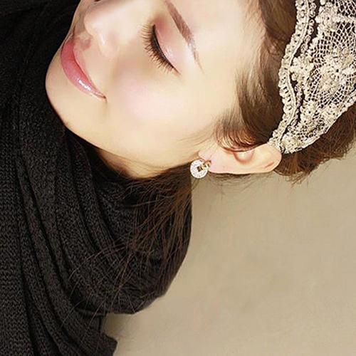 Đôi bông tai nữ đính đá sang trọng