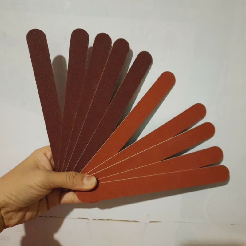 Dũa chà móng màu nâu loại lớn(kt: 2×17cm)