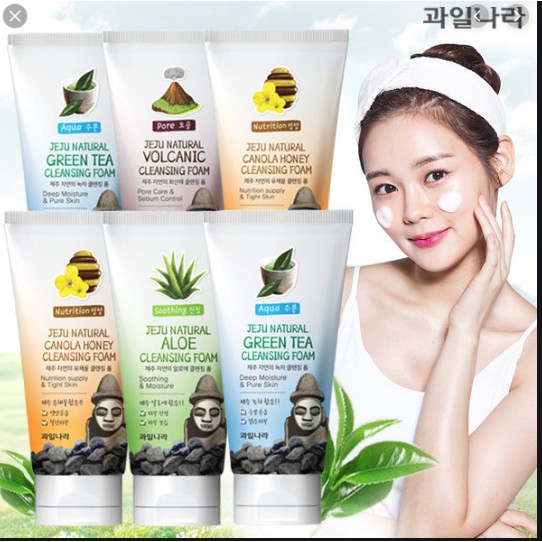 Sữa rửa mặt than hoạt tính Welcos  jeju natural volcanic cleansing foam 120g