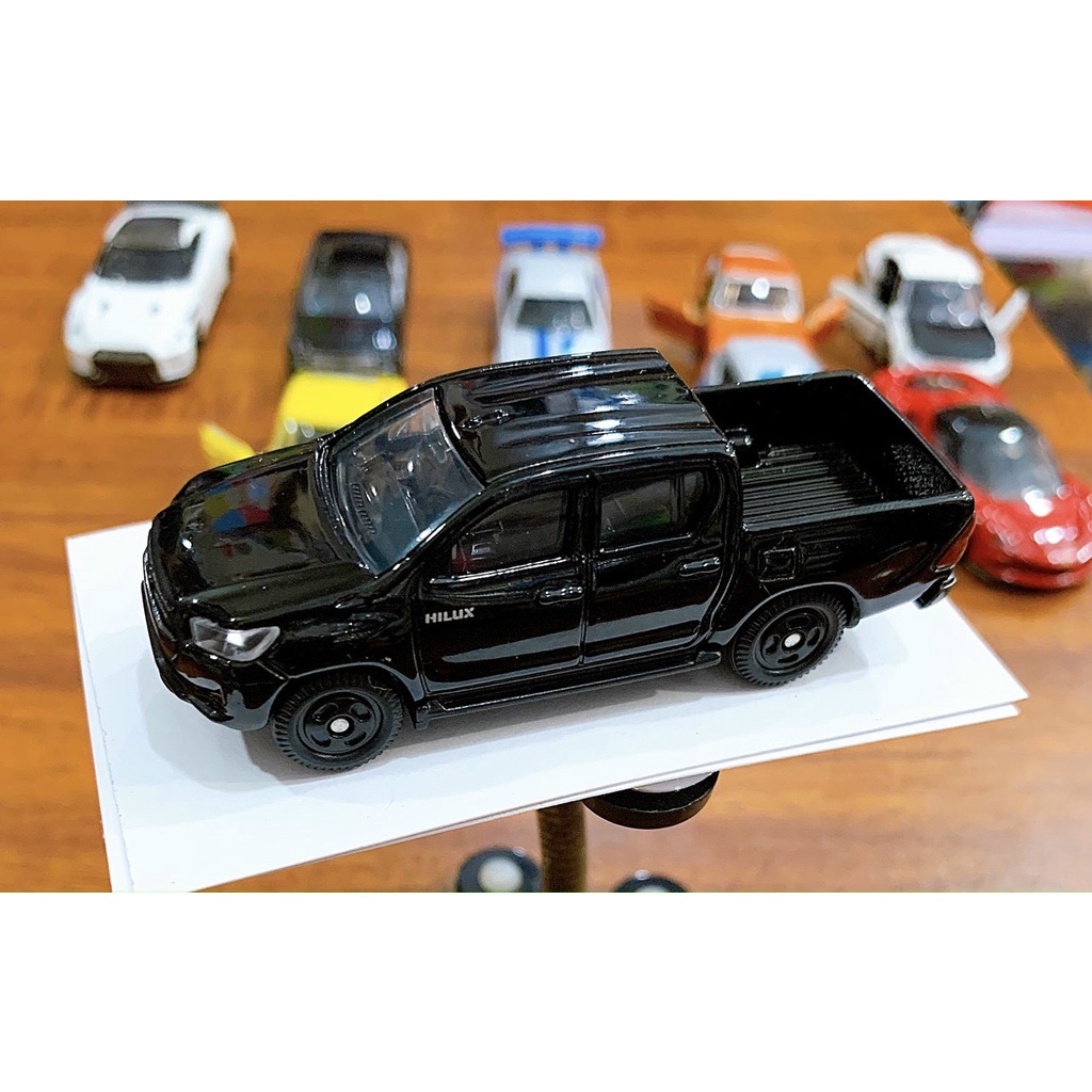 Tomica Hilux 1:64 Số 67 Full Box và No Box