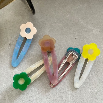 Kẹp tóc mái hình hoa nhỏ phong cách Hàn Quốc