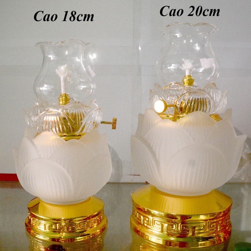 Đèn dầu hoa sen lưu ly trắng cao 18cm