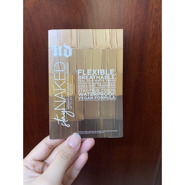 Mẫu thử kem nền Urban decay Stay naked weightless foundation