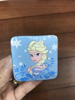 Khăn mặt nén Disney và Marvel xuất xịn