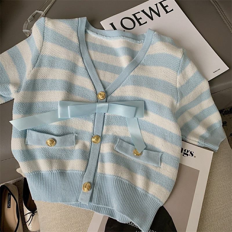 Áo Len Mongtoghi Nữ Kẻ Sọc Ngang Cộc Tay, Ngắn Tay, Cổ V Nơ Đính Ngực