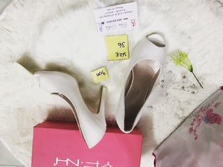 Giầy cao gÓt trắng