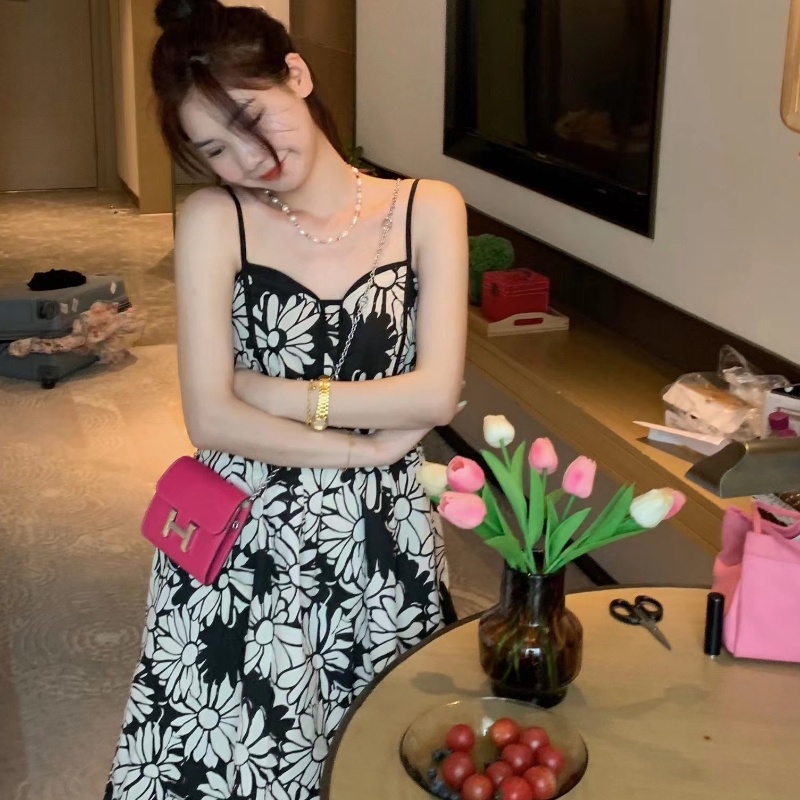 Đầm Hai Dây Thiết Kế Mỏng Xinh Xắn Thời Trang Mùa Hè Dành Cho Nữ