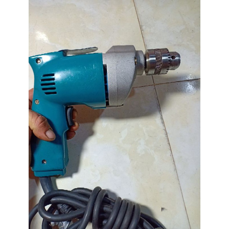 máy Khoan điện 100v Makita