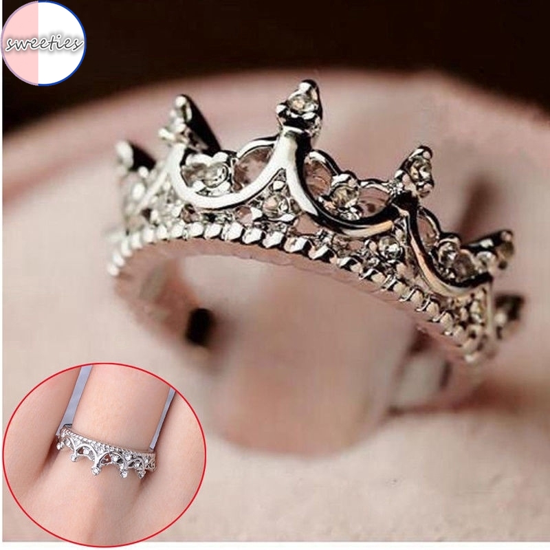 Nhẫn hình vương miện đính đá đơn giản