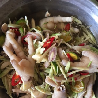 Chân gà ngâm sã tắc