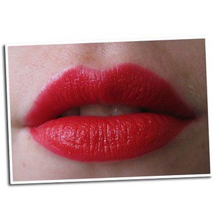Son Max Factor màu 715 - Ruby Tuesday
