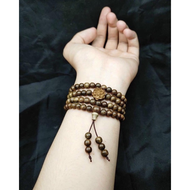 Vòng trầm hương