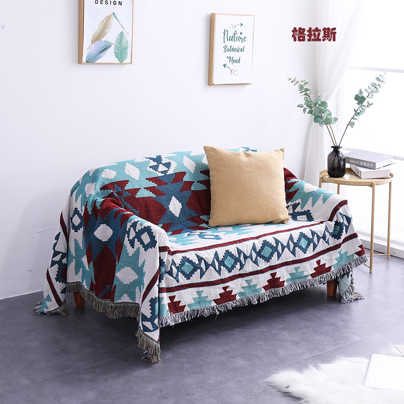 Scandinavian style sofa blanket Geometric pattern, double-sided, non-slip available in all seasons