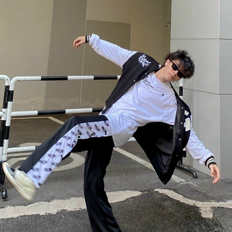 Áo khoác nỉ bomber nam nữ dù form rộng cao cấp, áo khoác nhung tăm họa tiết chữ G tweed đẹp phối gió màu đen K016 | BigBuy360 - bigbuy360.vn