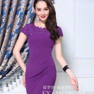 Sale đầm ôm body thêu tím