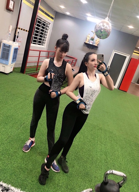 ÁO TANKTOP CHẤM ( KO CÓ ÁO BRA ĐI KÈM) GYM,THỂ THAO,YOGA