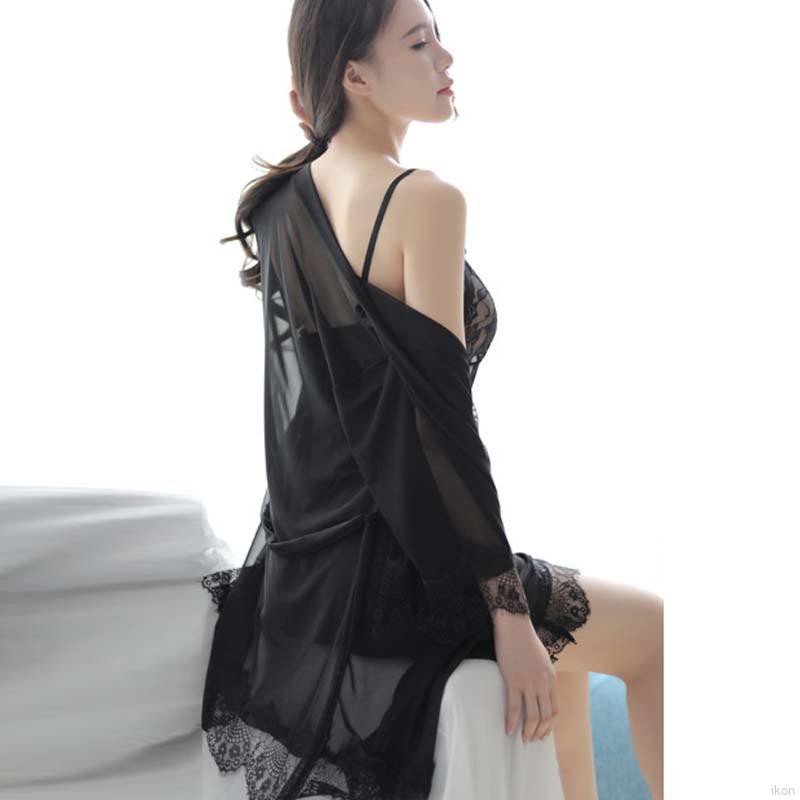 Set đồ ngủ gồm áo dây và quần short cho nữ