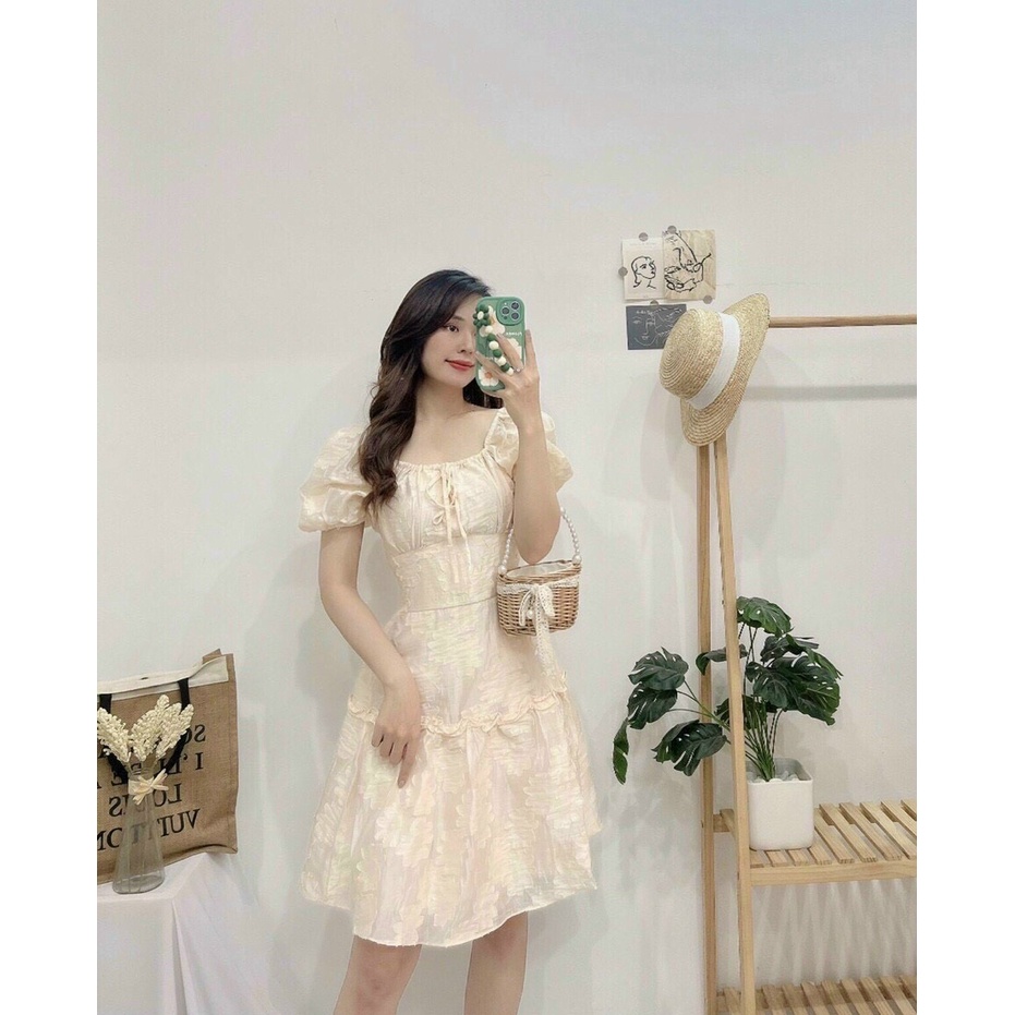 ĐẦM VÁY TRẮNG REN LƯNG THUN - Hình Shop Chụp