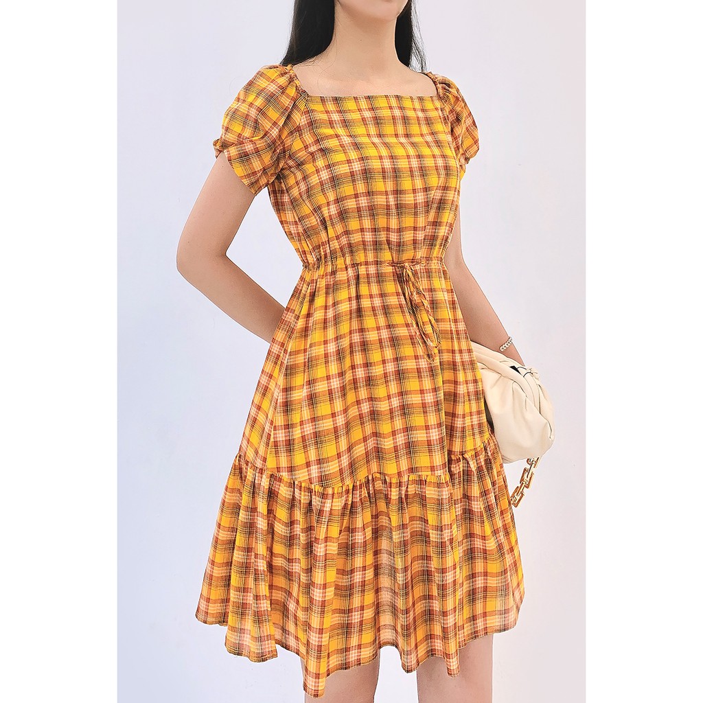 Đầm xòe kẻ caro ngắn tay, tay bồng bèo gấu DEW0298 - 92WEAR | BigBuy360 - bigbuy360.vn