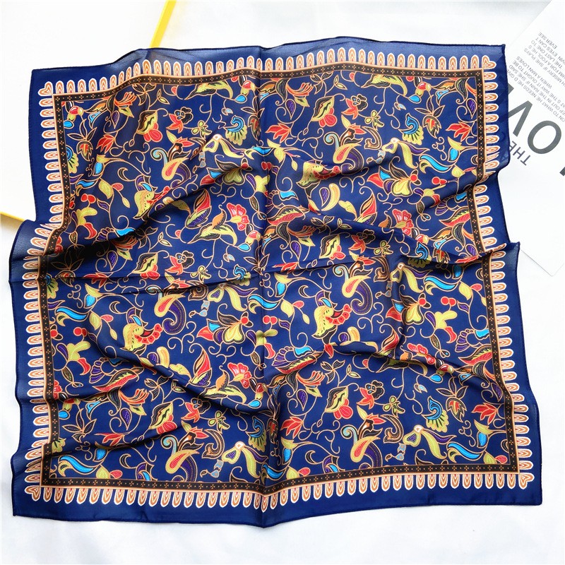 Khăn lụa vuông đa năng họa tiết Vintage phong cách Châu Âu AKL68 (60x60cm)