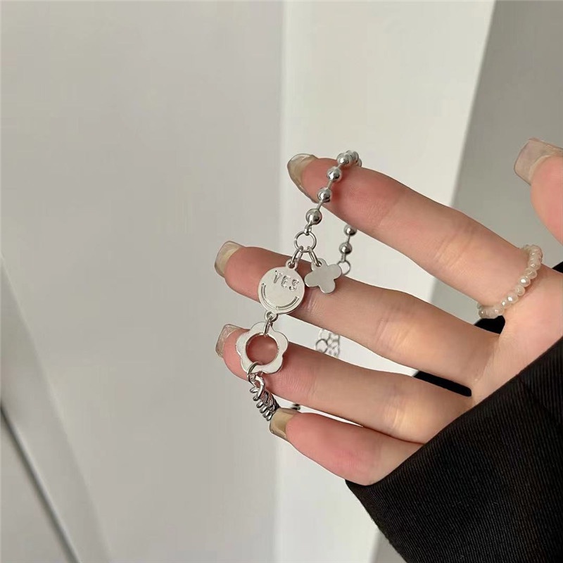 Vòng đeo tay thiết kế độc đáo phong cách Hàn Quốc cho nữ