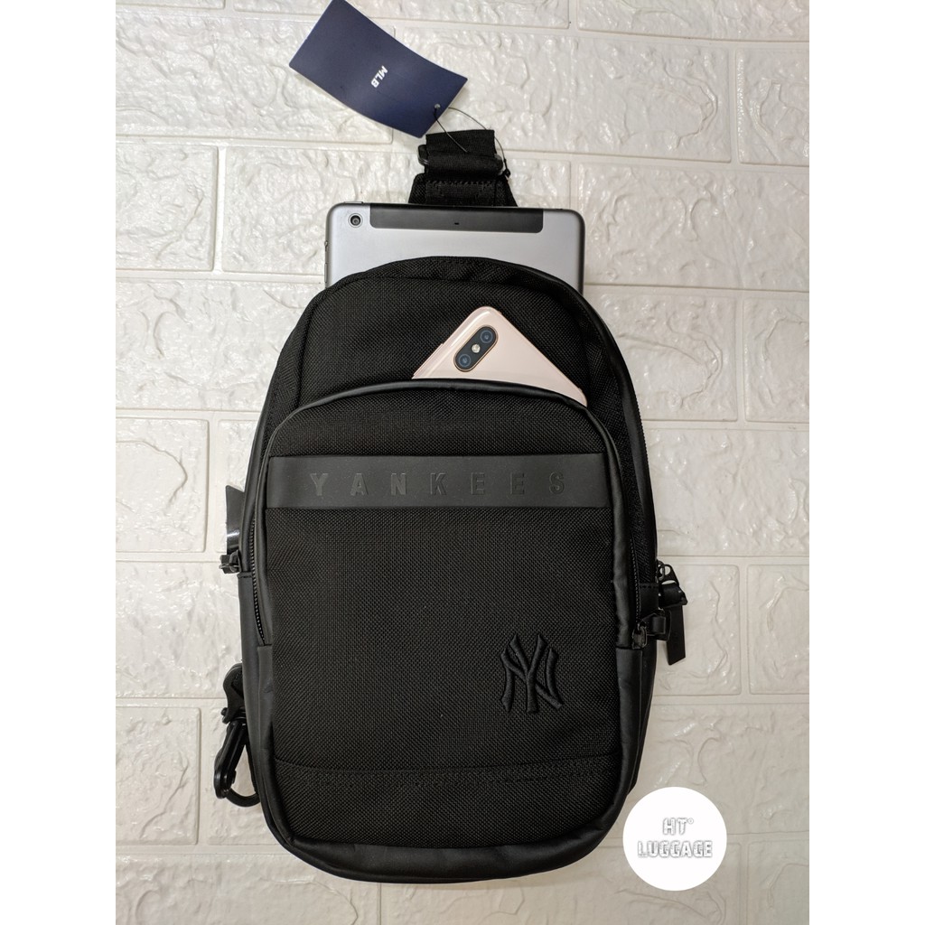 Túi đeo chéo kháng nước NY xuất xịn Auth