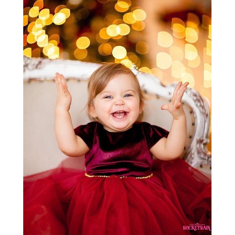 Đầm nhung phong cách sang trọng ôm dáng cho bé gái