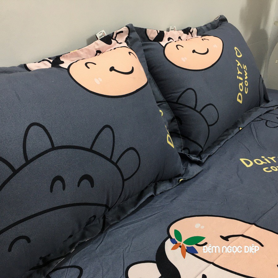 Bộ Ga Gối Poly Cotton Felicia Combo 5 Món Mẫu Bò Sữa Xám 1m2/m6/m8/2m2, 2 Gối + 1 Ga + 1 Vỏ Ôm + 1 Chăn
