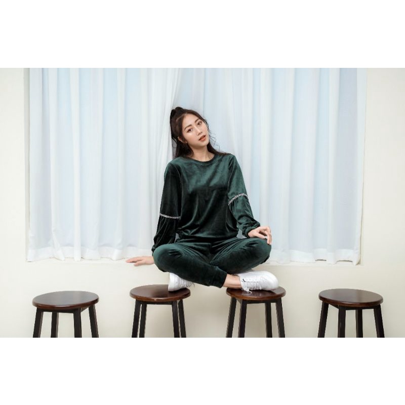 Bộ đồ ngủ nhung thu đông Winny 21511 | BigBuy360 - bigbuy360.vn