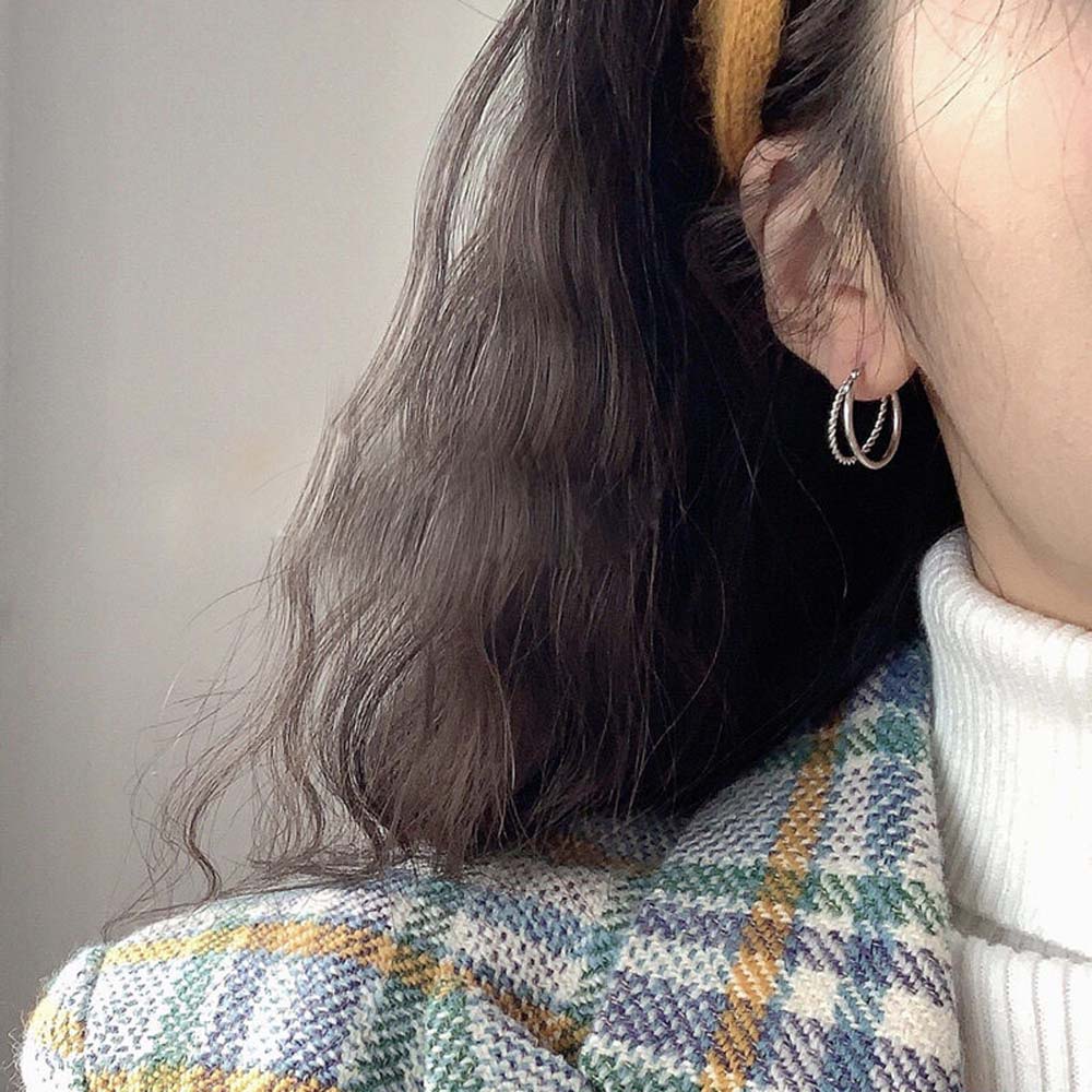 Khuyên Tai Nữ Trang Tạo Hình Độc Đáo