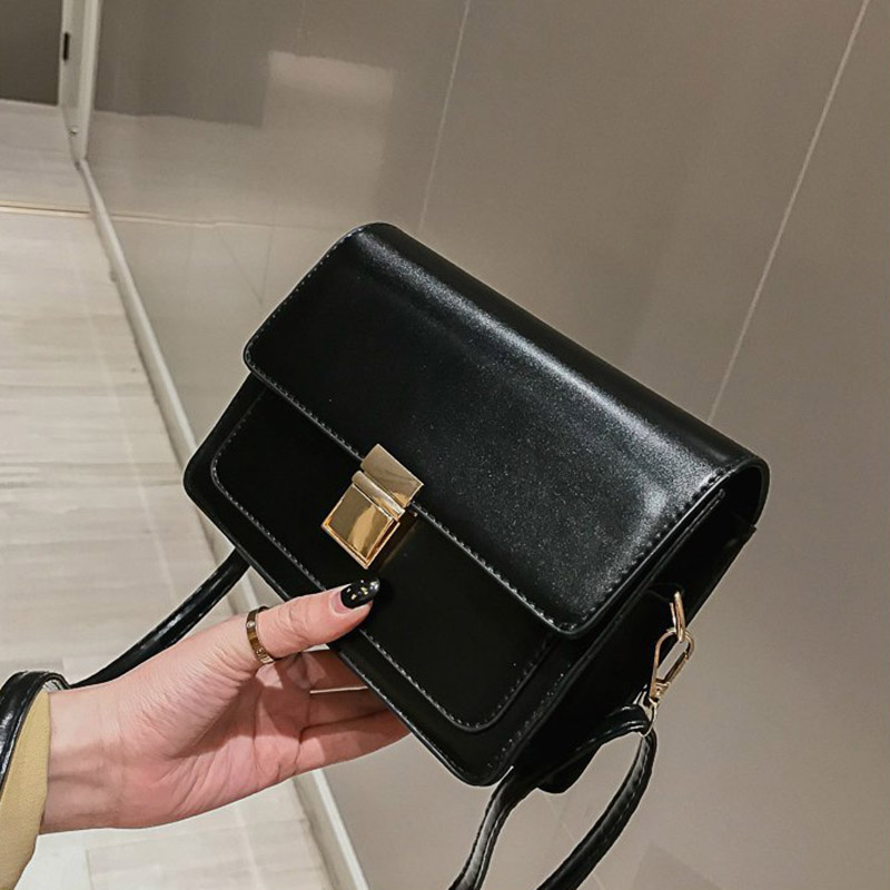 Túi đeo chéo IELGY thời trang năng động phong cách Hàn Quốc dành cho nữ