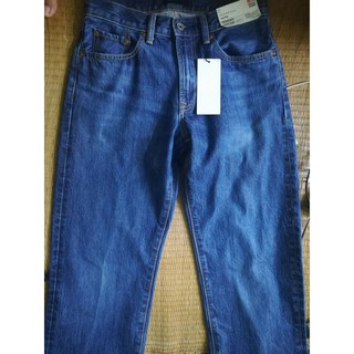Quần jeans Uniqlo form regular