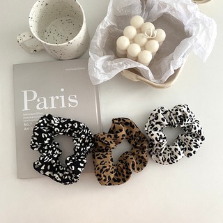Cột tóc scrunchies màu sắc basic | DANI STORE