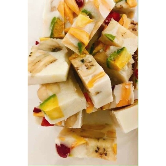 89k/hộp 700g 🍦KEM CHUỐI MIX TRÁI CÂY 🥥🍌