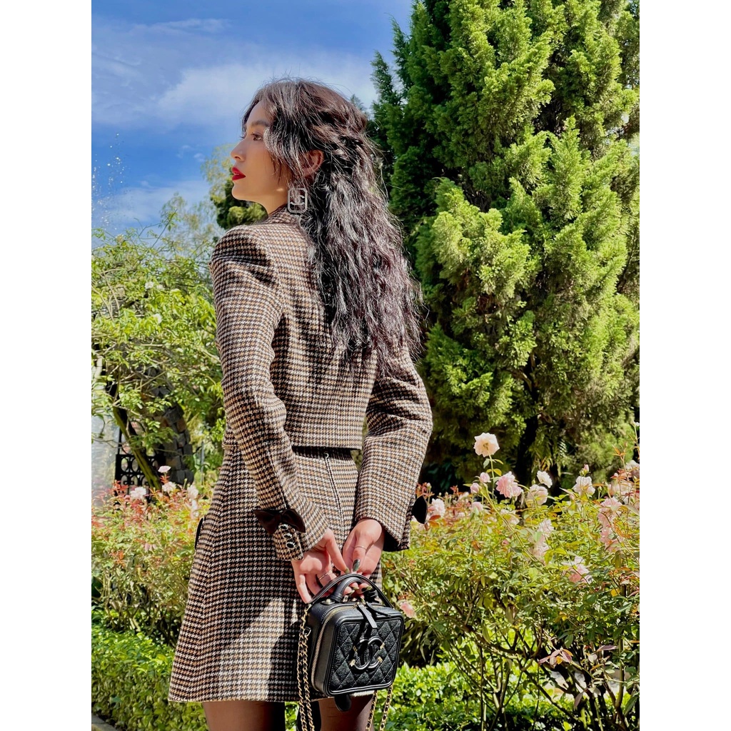 Set áo jacket tweed kẻ nâu và chân váy HUONG BOUTIQUE HBVEST181