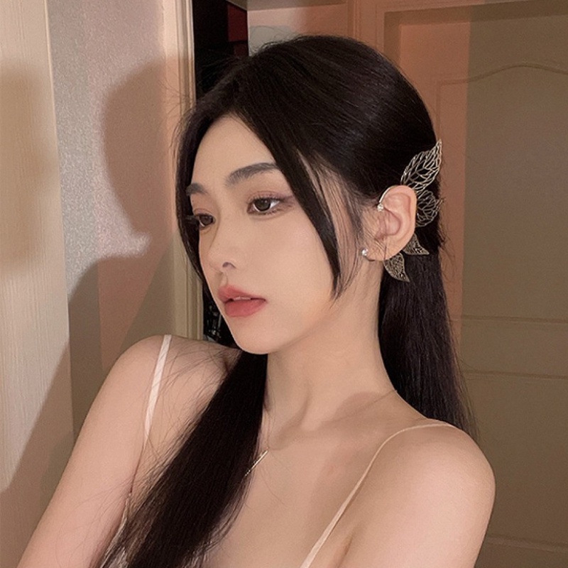 1 Khuyên Kẹp Vành Tai Hình Chiếc Lá Đính Đá Thời Trang Nữ