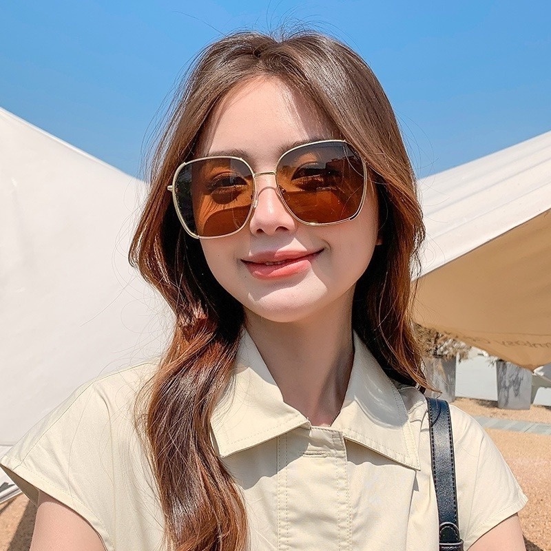 (KIQI-FASHION) COD Kính Mát Tròn Gọng Kim Loại Chống Tia Uv400 Thiết Kế Mới Cho Cả Nam Và Nữ
