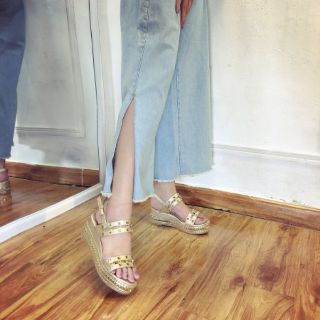 Giày đế xuồng louboutin cực đẹp